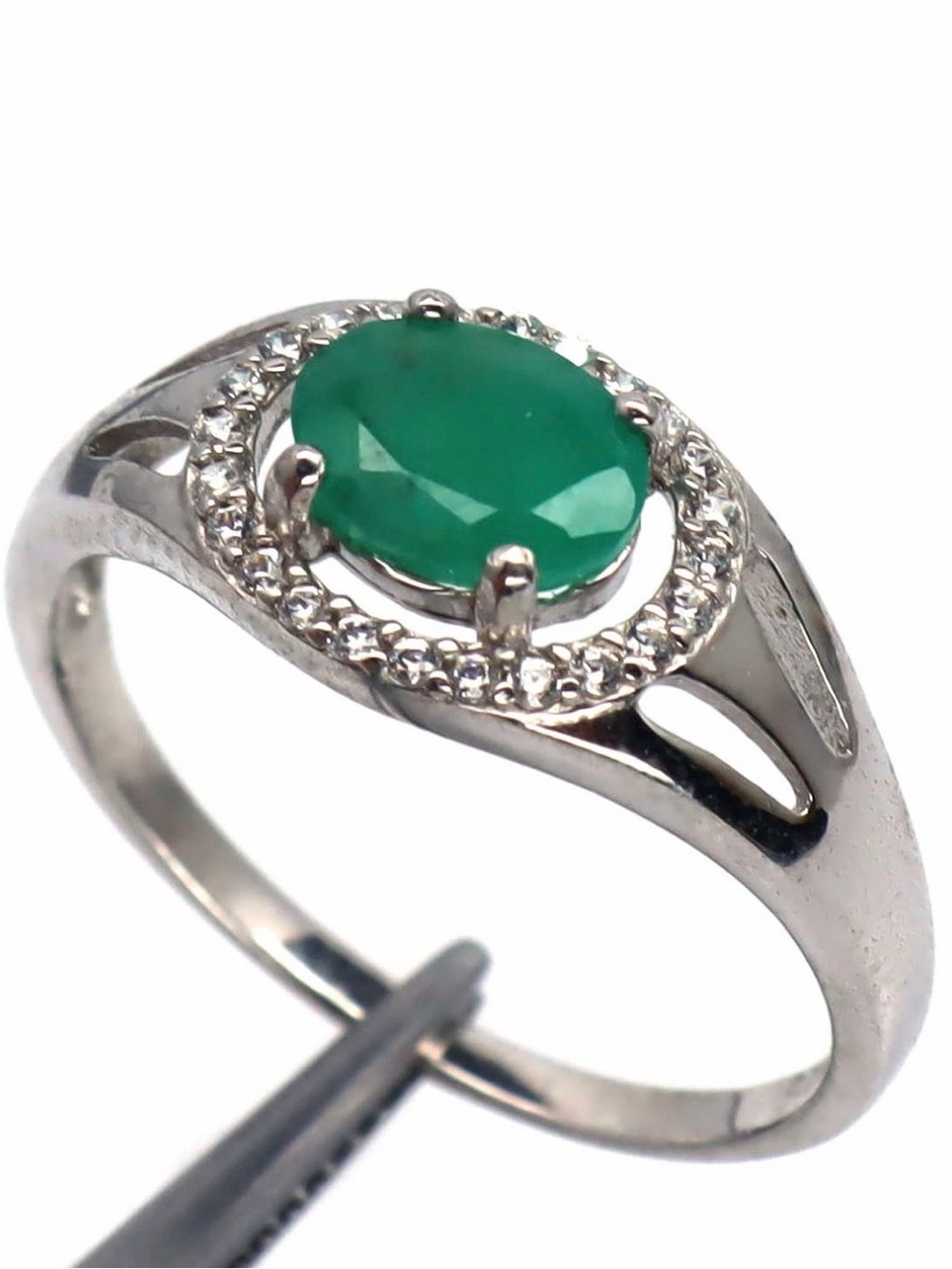 Stunning Natural Emerald .80CT & Zircon Halo 925 Sterling Silver Ring Size 7